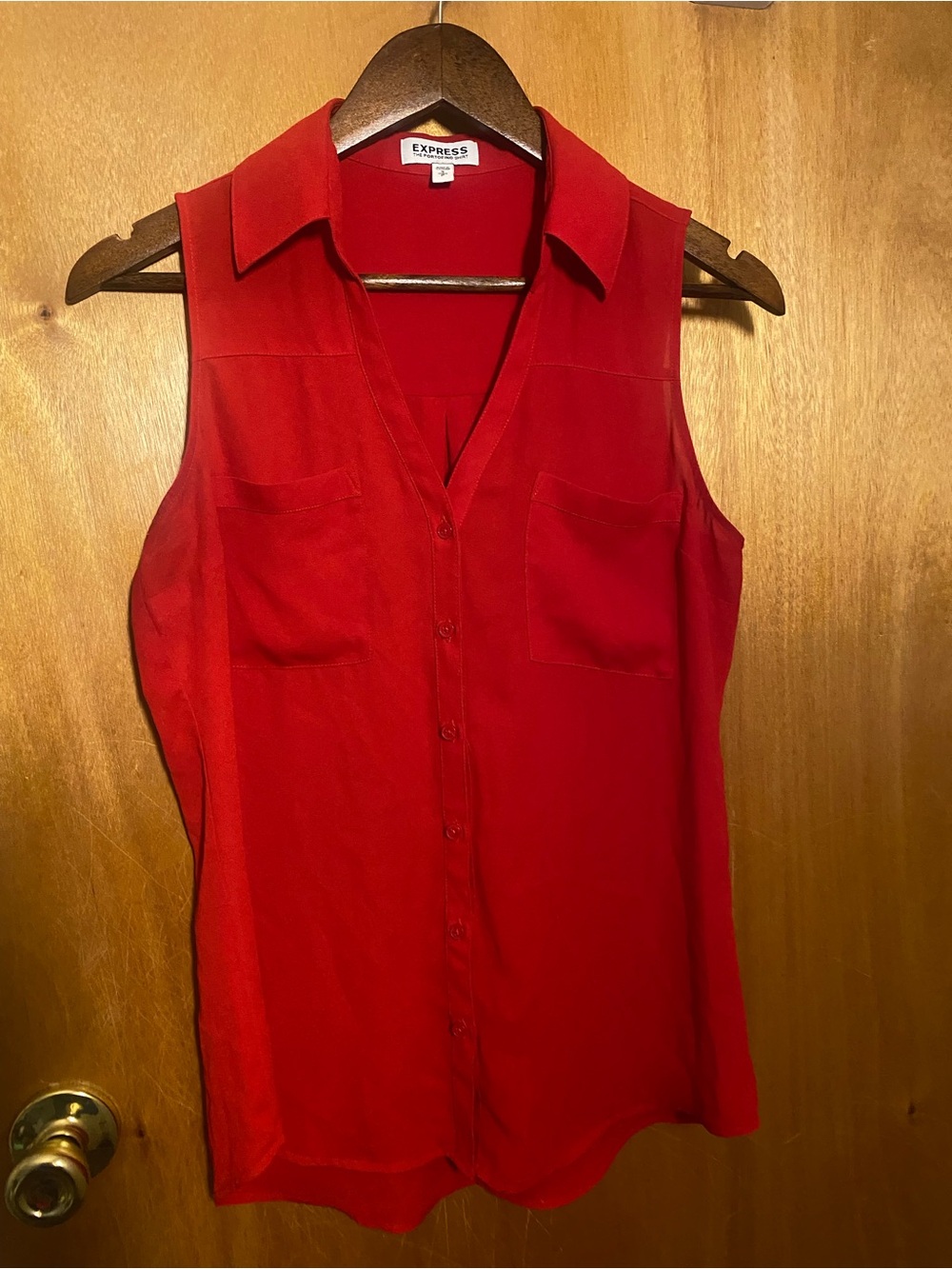 Express Women’s Red Sleeveless Button-Front Camisole